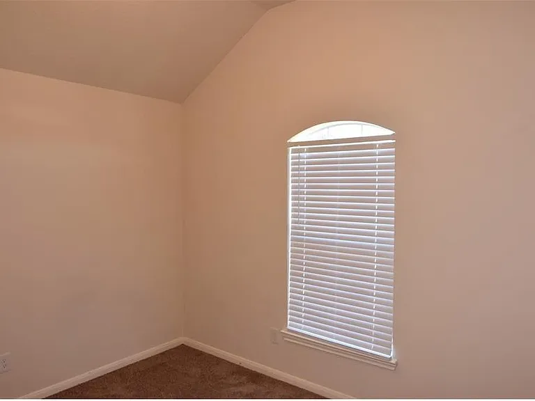 6702 Albion Crescent Dr — Photo 7