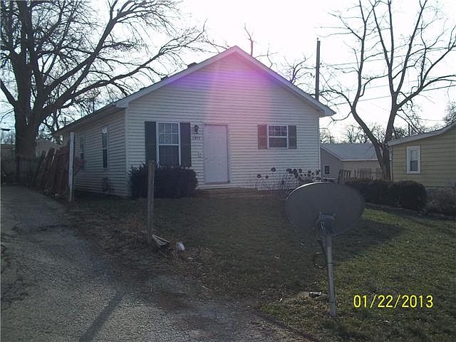2nd image of 1413 E Galena Blvd