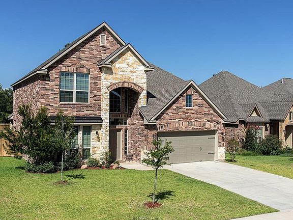 2nd image of 4207 Muncaster Ln