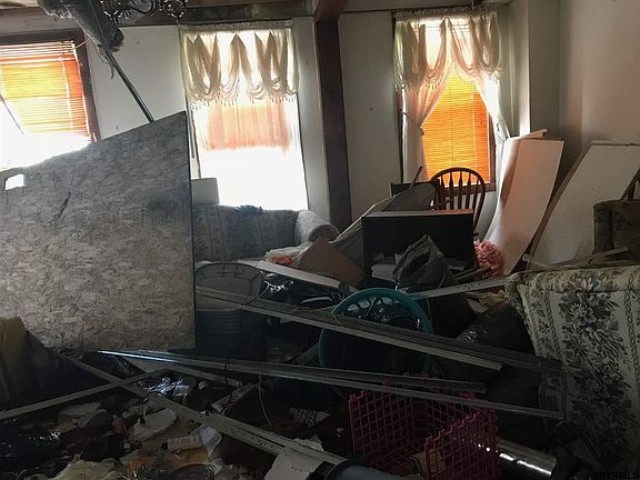 4th image of 6 Cuyler St