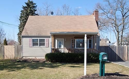 1st image of 30 Lakewood Ave