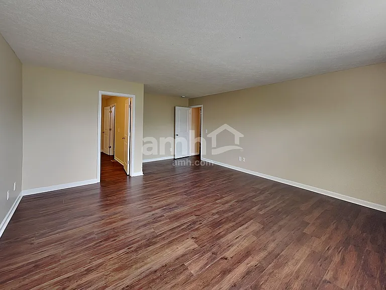 575 Virginia St — Photo 9