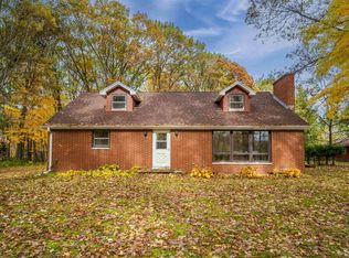 430 Sunlite Dr, Hobart, WI 54155