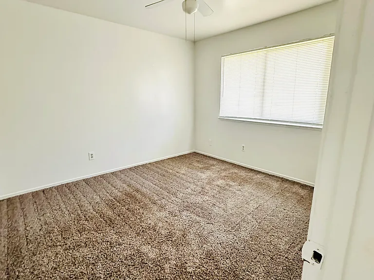 1707 W Swain Rd #0 — Photo 9