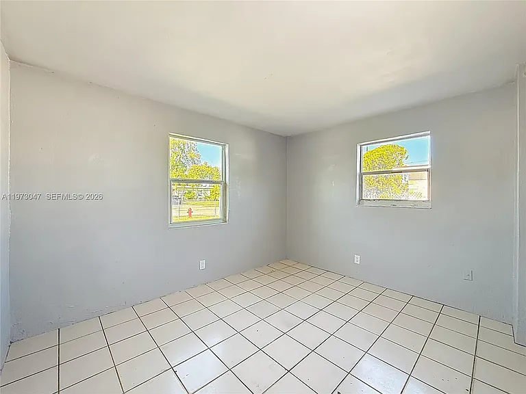 2408 NW 8th St — Photo 12