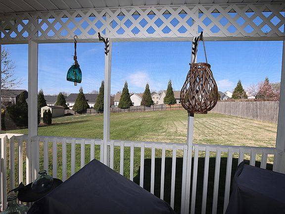 3rd image of 3434 E Henderson Way