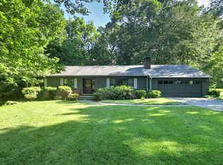 26 Brett Cliff Rd, Milford, CT 06461