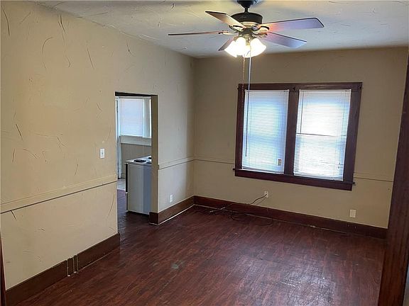 3rd image of 1328 NE 8th St
