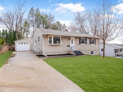2627 Westwood Pl, Davenport, IA, 52804