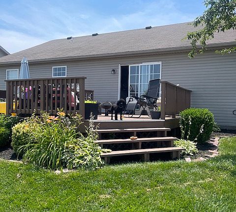 3rd image of 10584 Fall Creek Dr