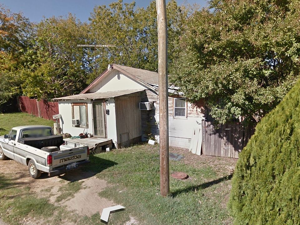 1st image of 302 N 2nd St