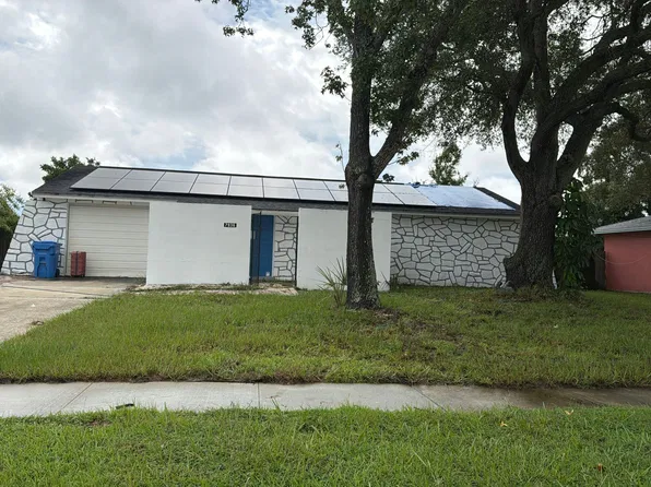 7936 Woodglen Cir, Tampa, FL 33615