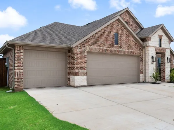 288 Coronado Ct, Granbury, TX 76048