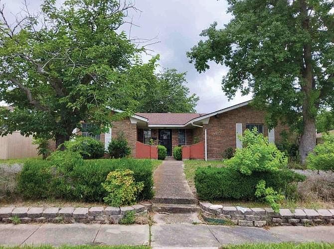 1st image of 1417 Meadowcrest Dr