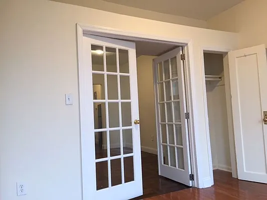 Rented by Platinum Forbes Global Properties | media 12