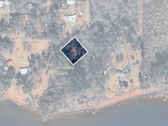2nd image of 1515 Big Oaks Rd