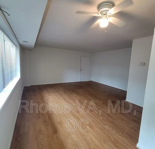 3220 S 28th St #204 — Photo 8