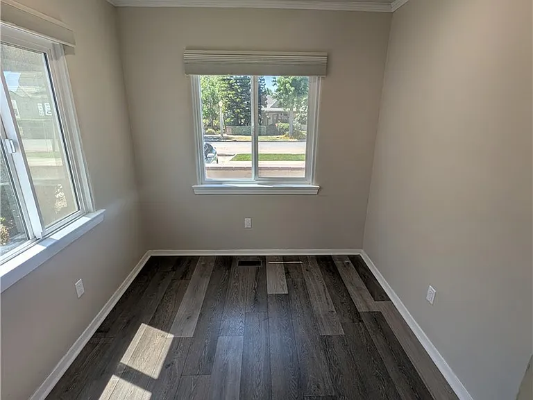 2609 Birch St — Photo 35