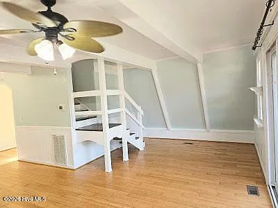 2 bed, 2.0 bath, 1296 sqft, $2,100 — Photo 3