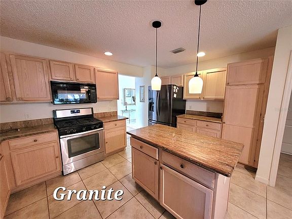 5th image of 3288 Mundelein Pl