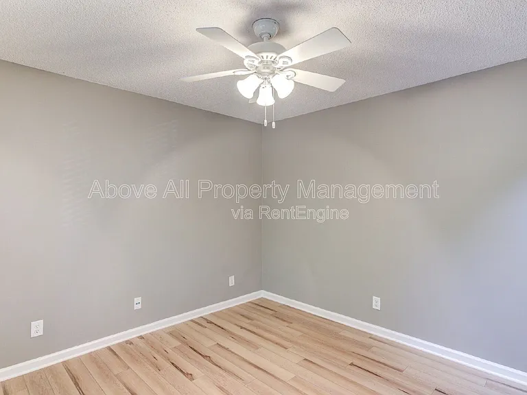 103 Unaka Ct — Photo 40