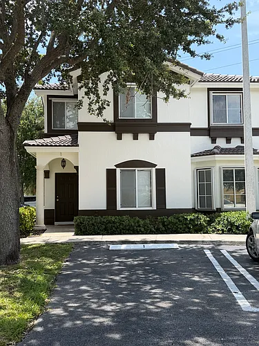 8918 W Flagler St Photo 1