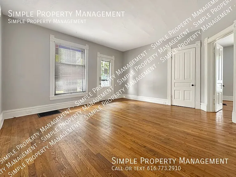 52 Union Ave NE #1 — Photo 3