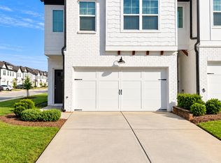 50 Auburn Hill Dr, Auburn, GA 30011