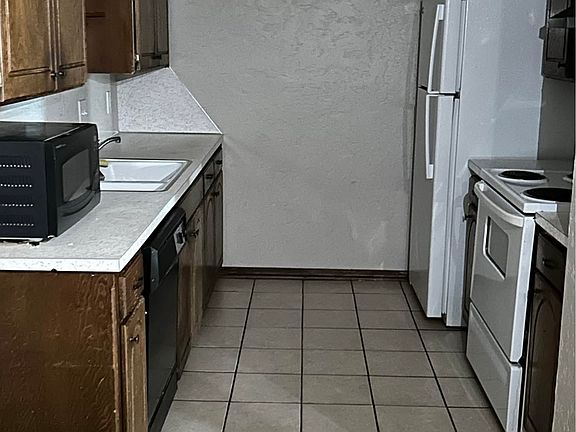 4th image of 2230 Donna Dr #2230