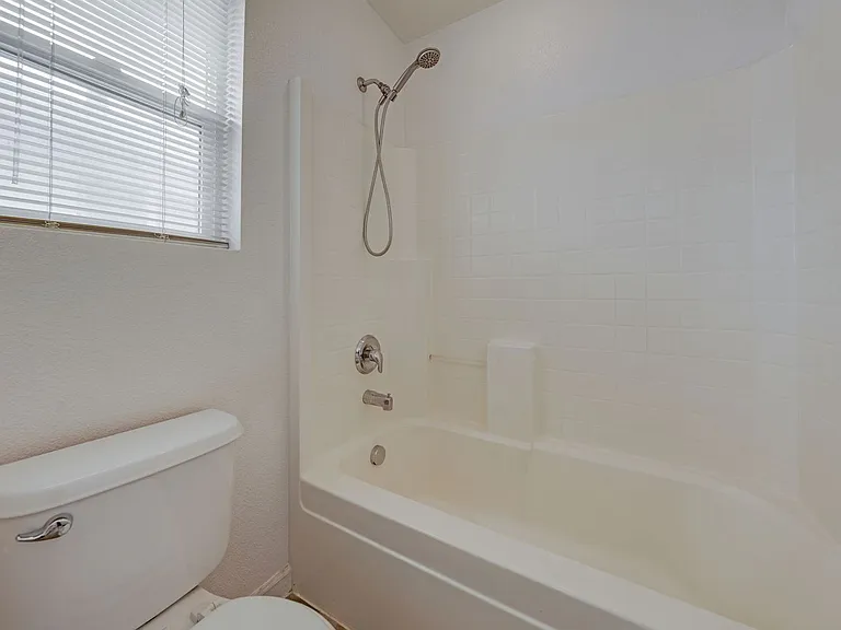 8739 Whitehouse Rd — Photo 41
