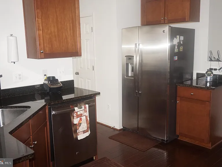 42281 Canary Grass Sq — Photo 11