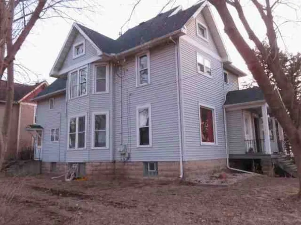 231 W Irving Ave, Oshkosh, WI 54901