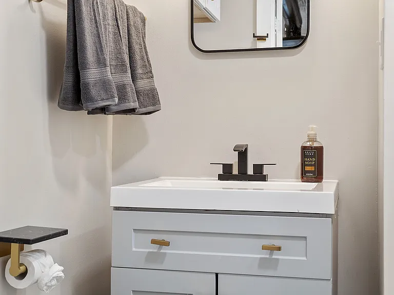 1 Hazel St #23L — Photo 26