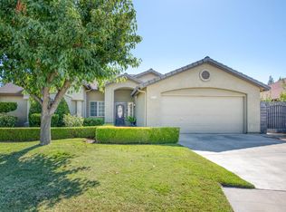 8274 N Price Ave, Fresno, CA 93720