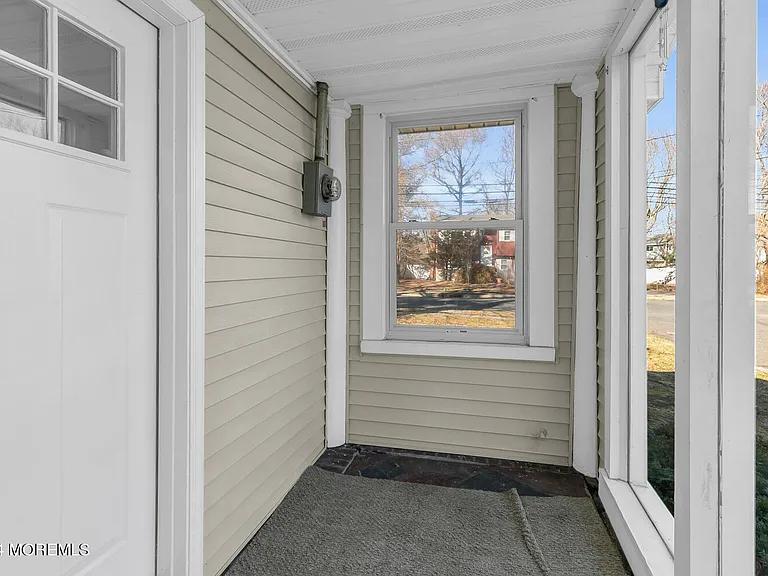 717 Harmony Rd — Photo 4