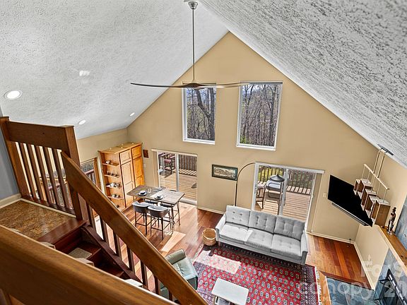 4th image of 108 Hickory Forest Rd