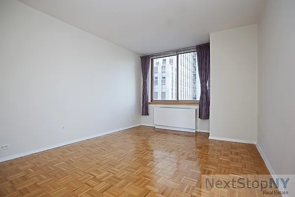 Rented by NextStopNY | media 34