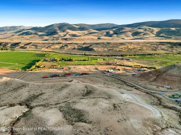 38 Mustang Dr, Dubois, WY 82513