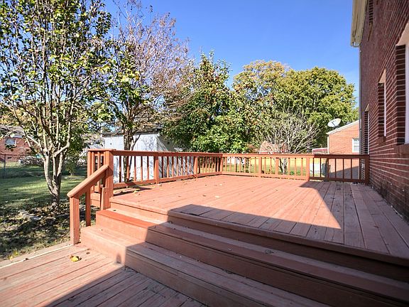 4th image of 547 Beech Dr