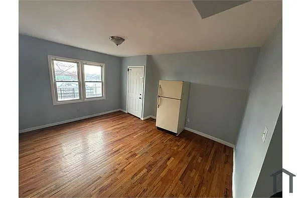 Building Photo - 76 Beverly St #3