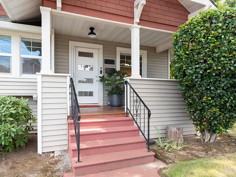 7468 N Huron Ave — Photo 20