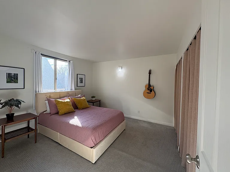229 N B St #6 — Photo 7