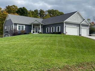 2910 Apple Valley Dr, Howard, OH