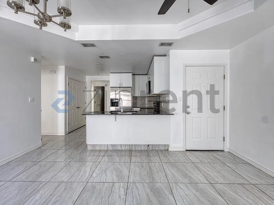 1310 W Harrison Ave #2