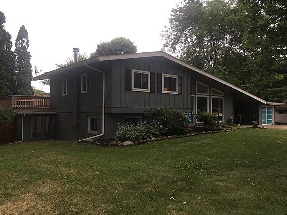 3rd image of 3147 Oak Dr
