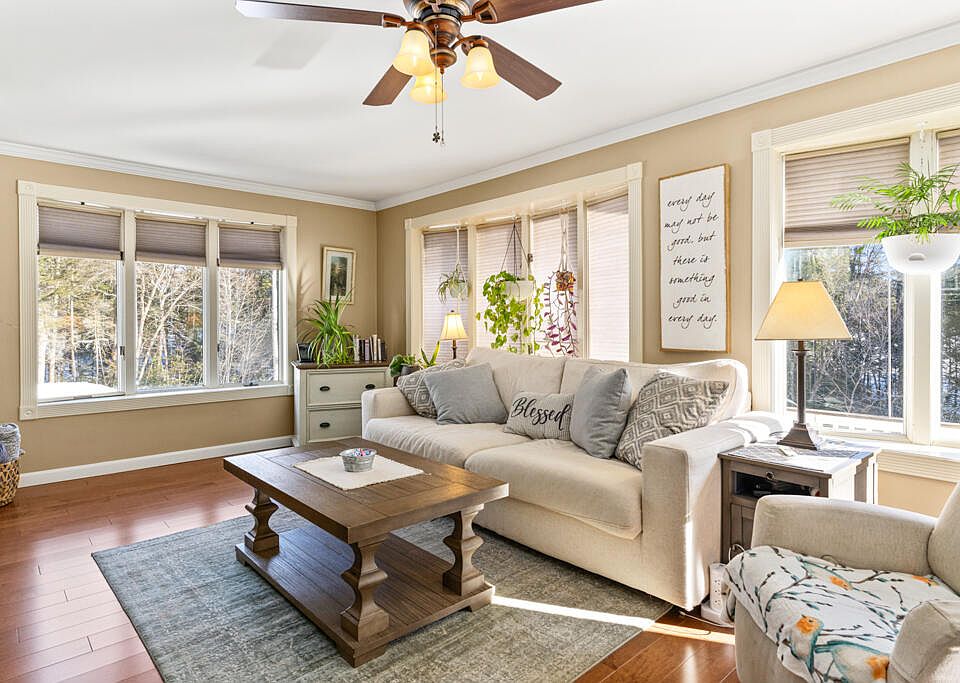 1st image of 6 Miranda Street