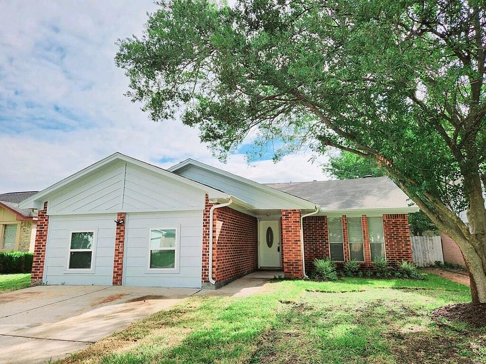 1st image of 7427 Londres Dr