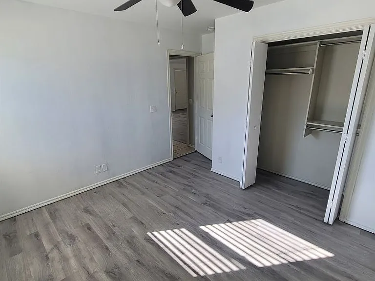1217 Eastgate Dr — Photo 11