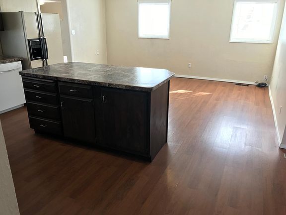 Dining & Kitchen