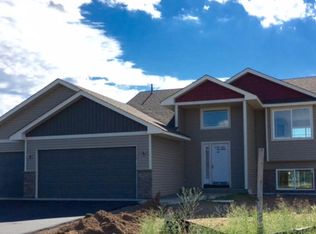 38028 Harvester Ave, North Branch, MN 55056